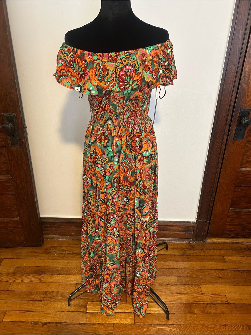 Vince Camuto Off-Shoulder Floral Maxi Dress in Orange, Green and Pink.NWT Small